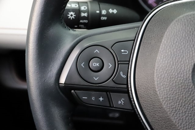 Vehicle image 20 of 34