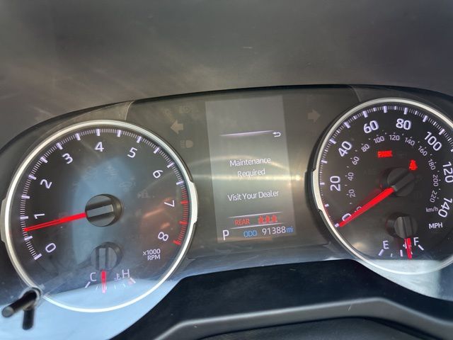 Vehicle image 26 of 28