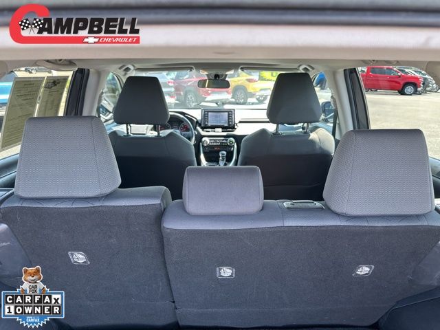 Vehicle image 12 of 28