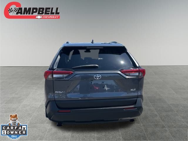 Vehicle image 7 of 28