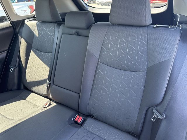 Vehicle image 18 of 28
