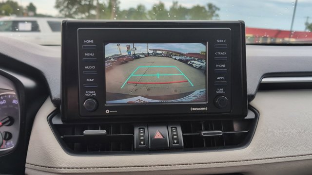 Vehicle image 13 of 32