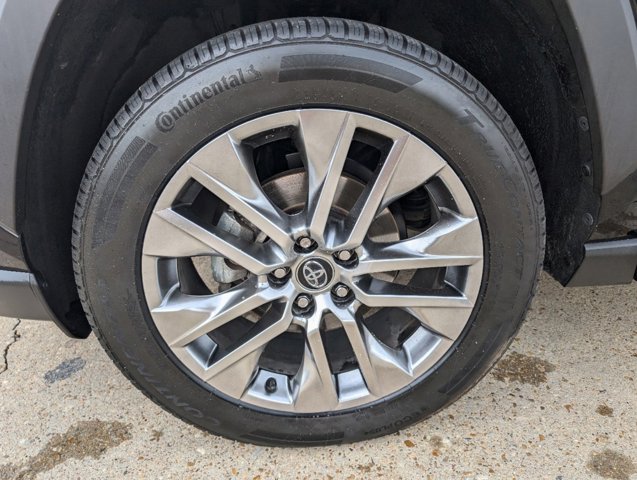 Vehicle image 19 of 32