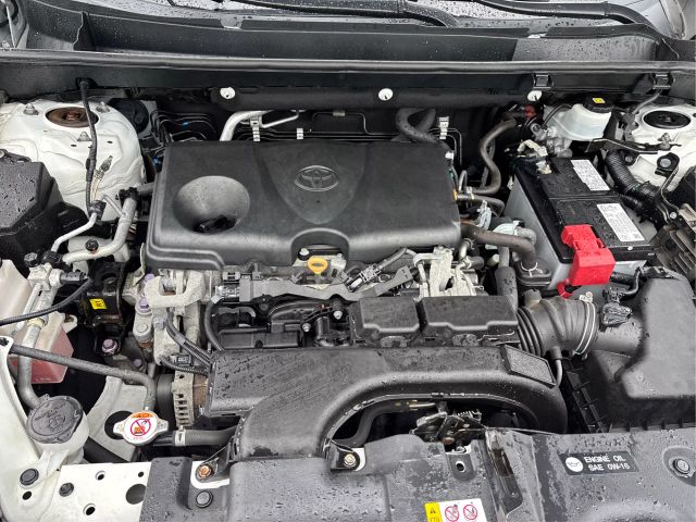 Vehicle image 10 of 41