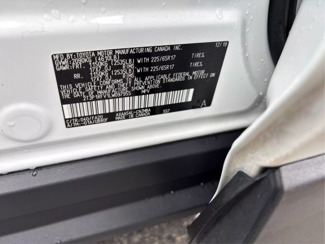 Vehicle image 31 of 41