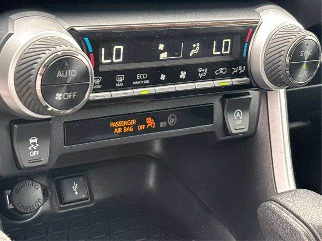 Vehicle image 40 of 41