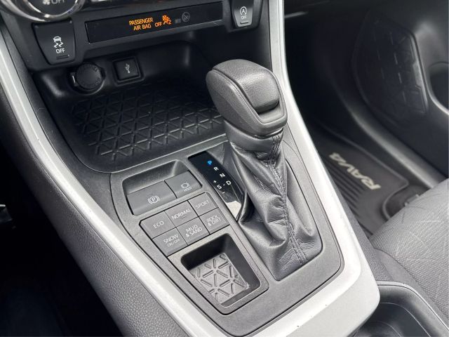 Vehicle image 24 of 41