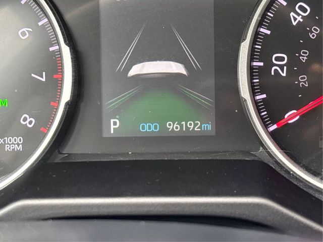 Vehicle image 17 of 41