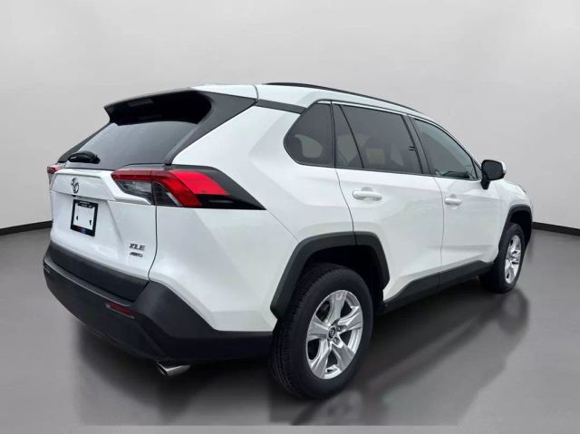 Vehicle image 6 of 41