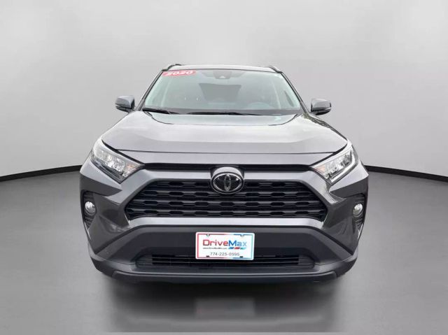 Vehicle image 3 of 44