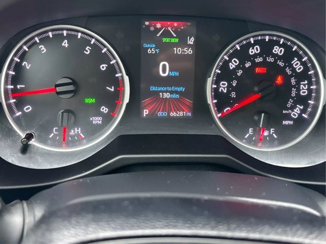 Vehicle image 19 of 44