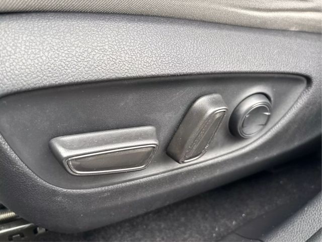 Vehicle image 36 of 44