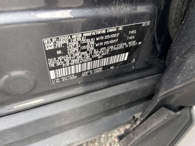 Vehicle image 33 of 44