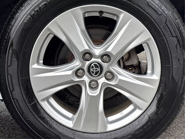 Vehicle image 12 of 44