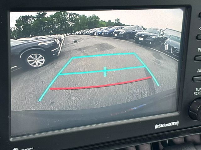 Vehicle image 23 of 44