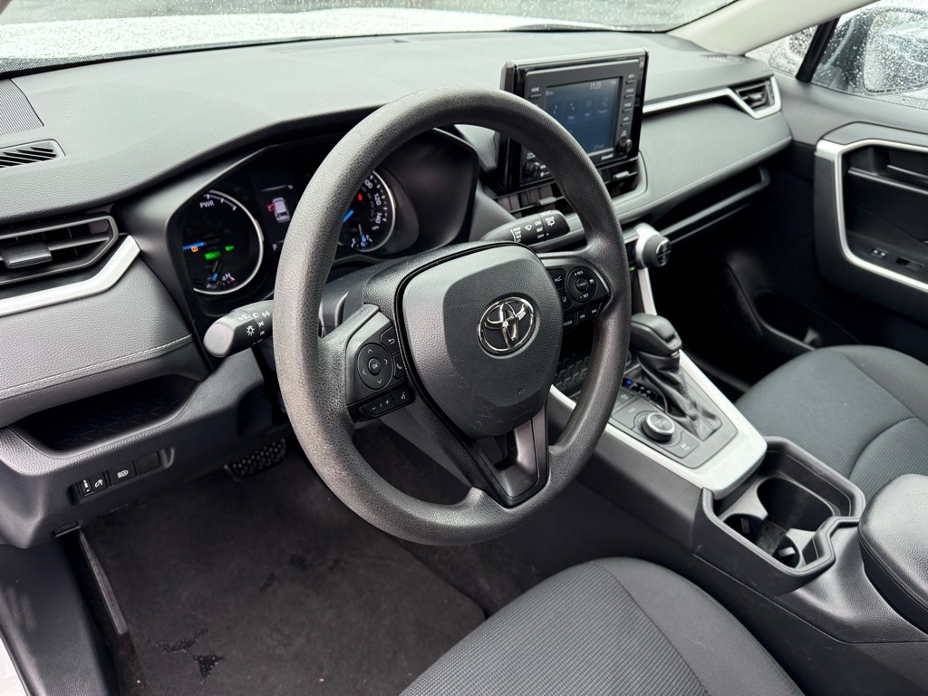 Vehicle image 14 of 28