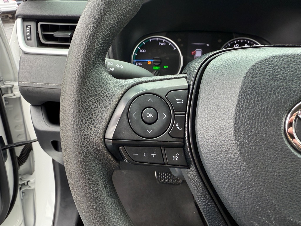 Vehicle image 23 of 28