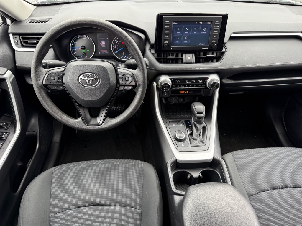 Vehicle image 17 of 28