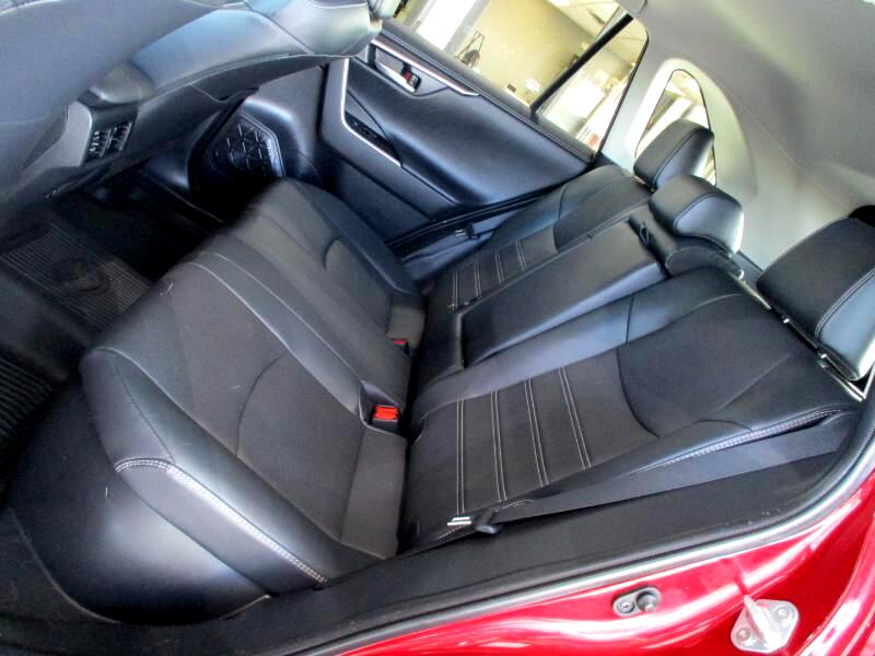 Vehicle image 13 of 15