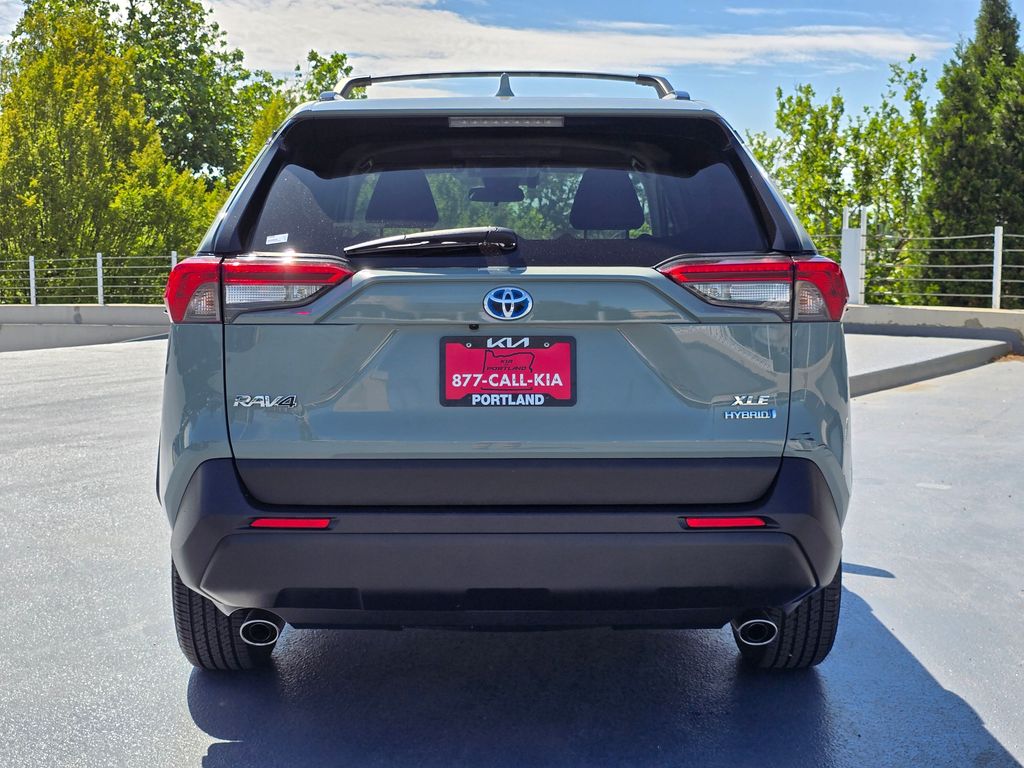 Vehicle image 6 of 31