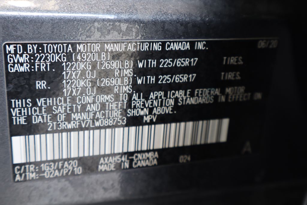 Vehicle image 17 of 44