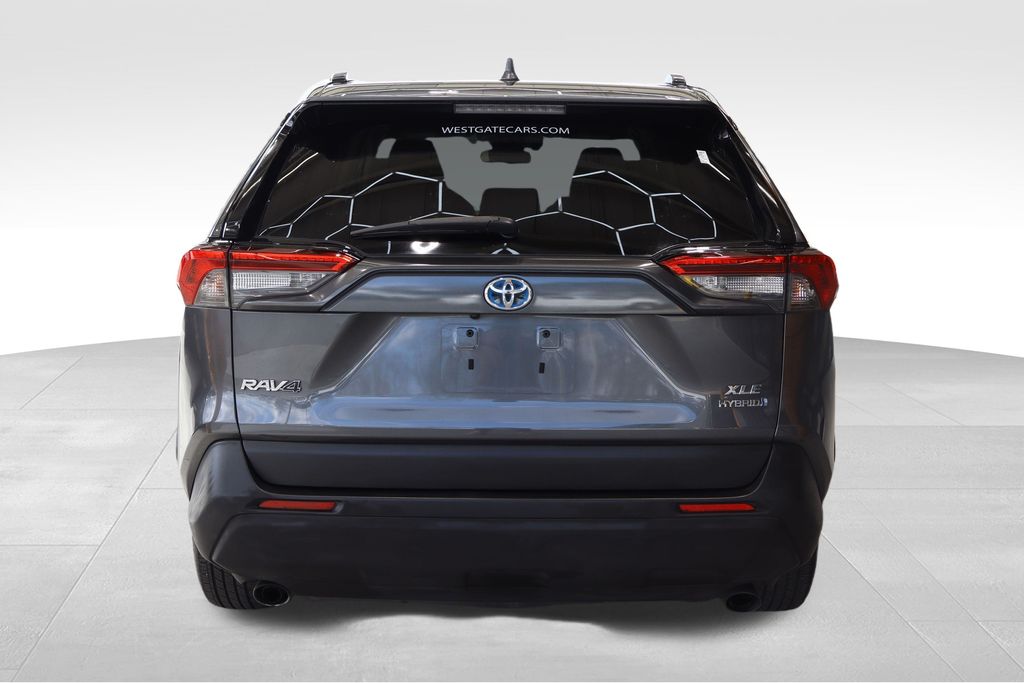 Vehicle image 5 of 44