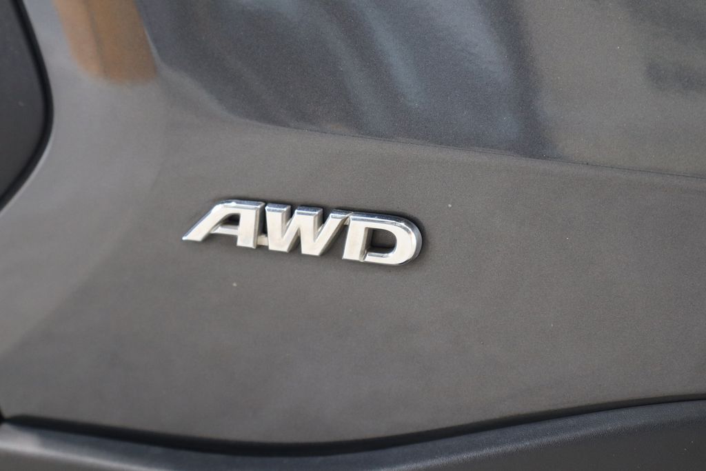 Vehicle image 42 of 44