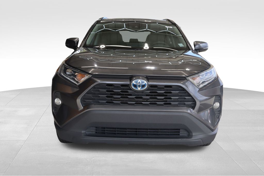 Vehicle image 2 of 44