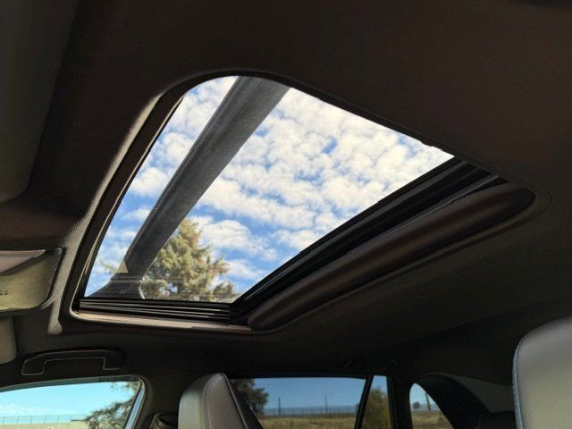 2020 Toyota RAV4 Hybrid XSE Image 37 of 45