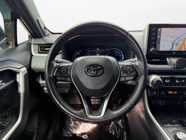 2020 Toyota RAV4 Hybrid XSE Image 21 of 45