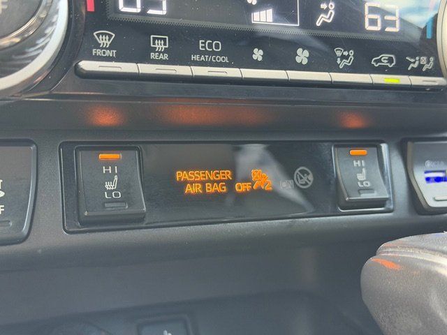 2020 Toyota RAV4 Hybrid XSE Image 23 of 45