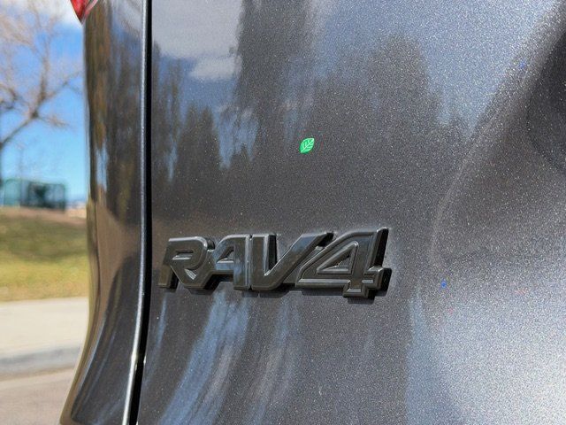 2020 Toyota RAV4 Hybrid XSE Image 31 of 45