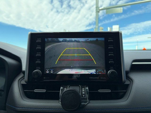 2020 Toyota RAV4 Hybrid XSE Image 25 of 45