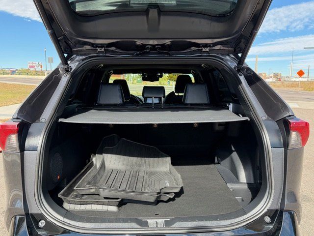 2020 Toyota RAV4 Hybrid XSE Image 14 of 45