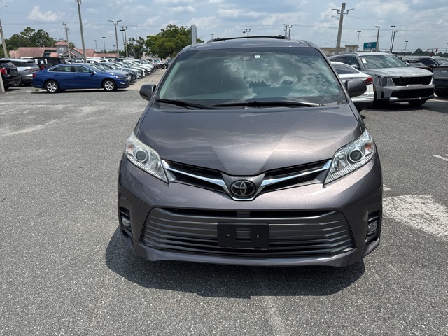 Vehicle image 2 of 21