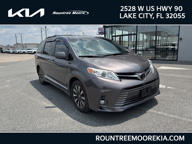 Vehicle image 3 of 21