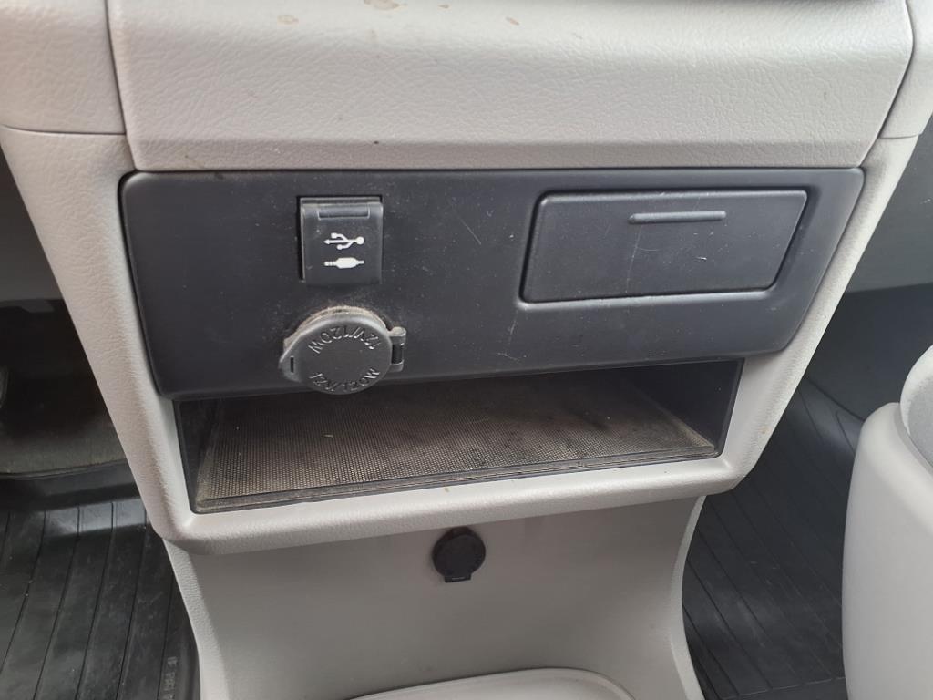 Vehicle image 28 of 30