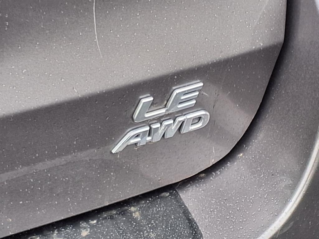 Vehicle image 27 of 30