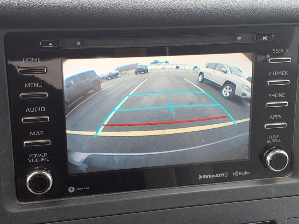 Vehicle image 18 of 30
