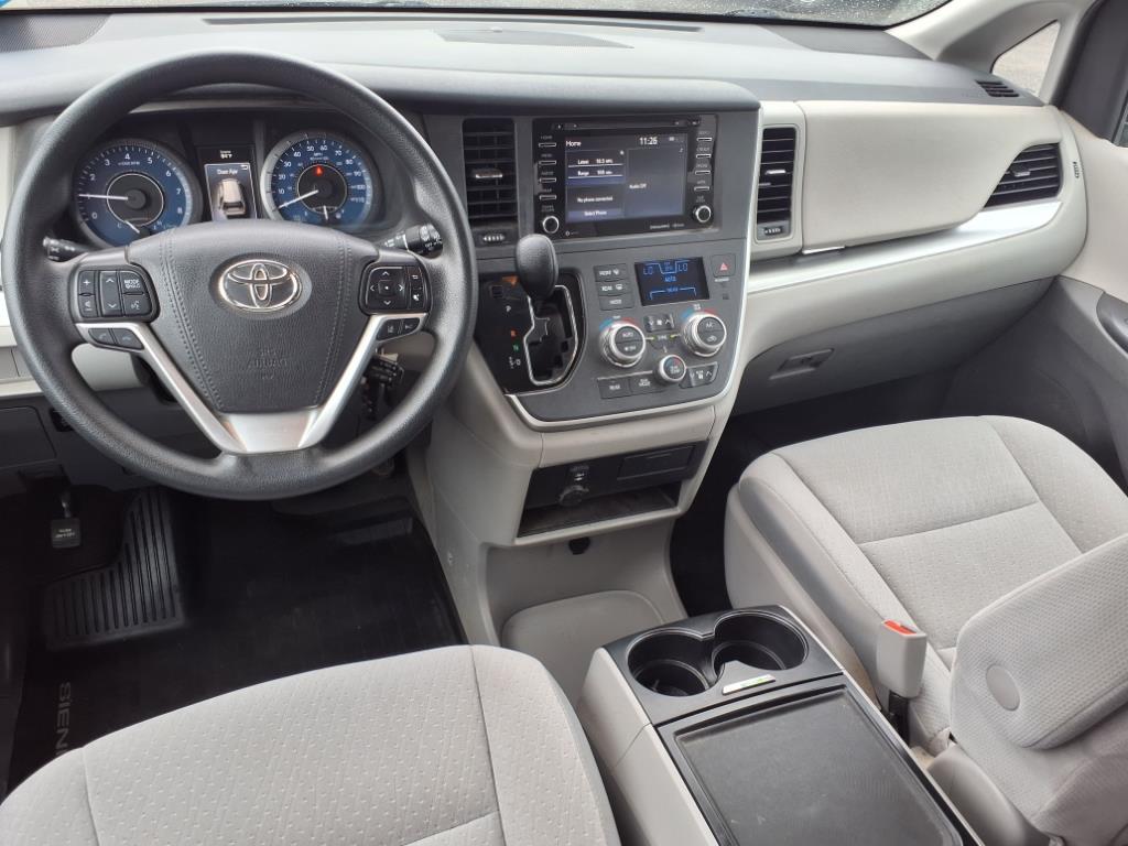 Vehicle image 15 of 30