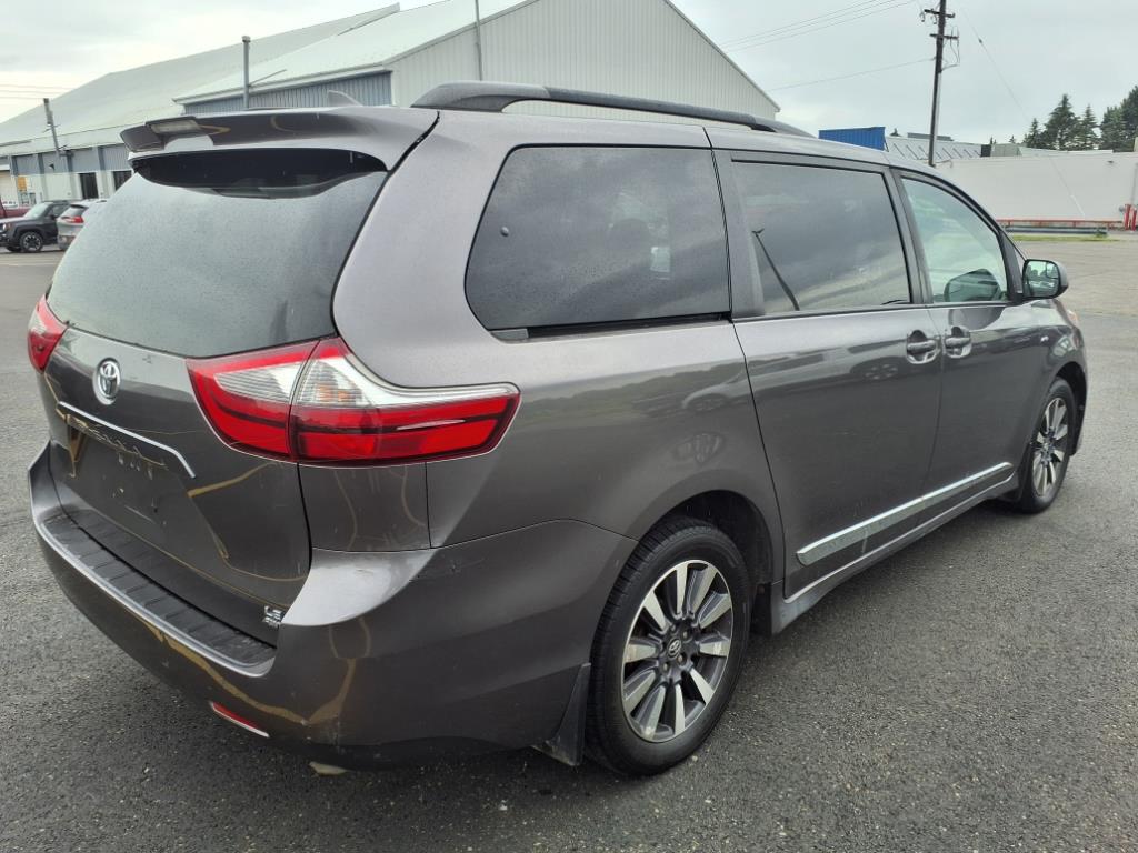 Vehicle image 5 of 30