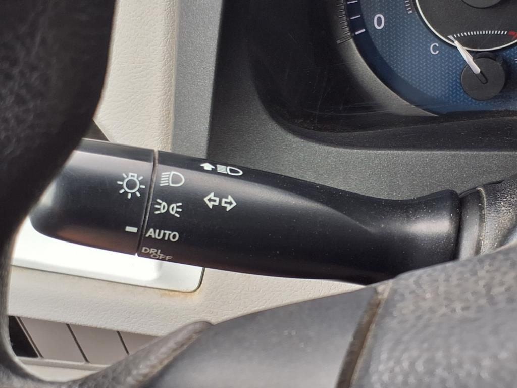Vehicle image 23 of 30