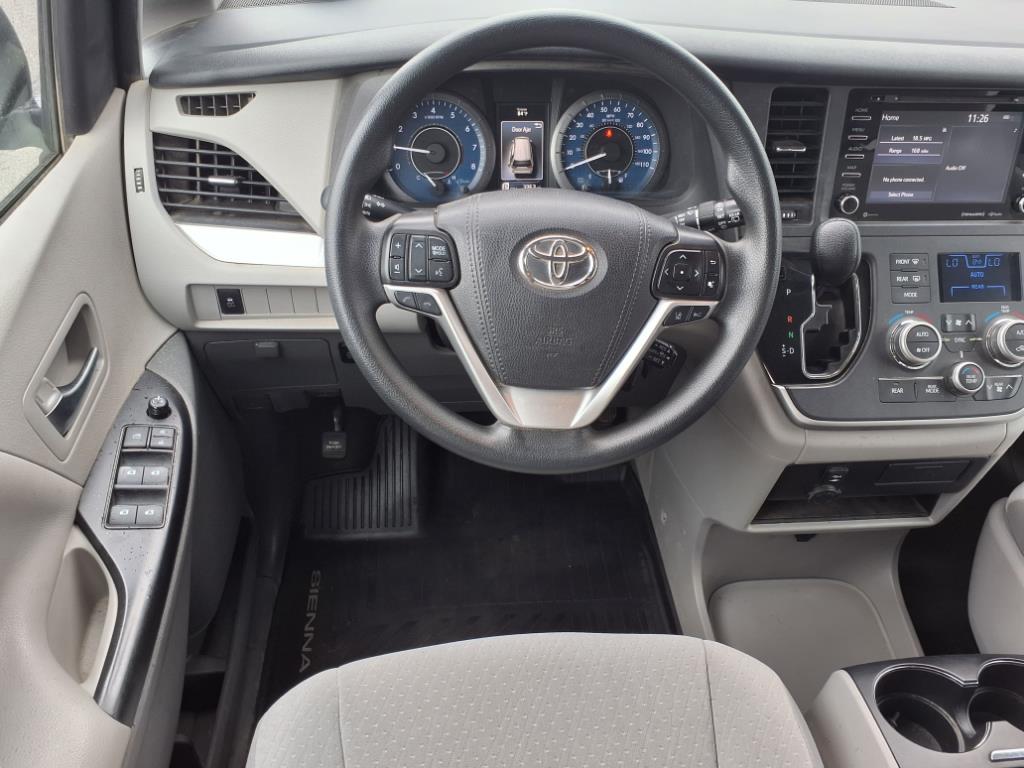 Vehicle image 16 of 30