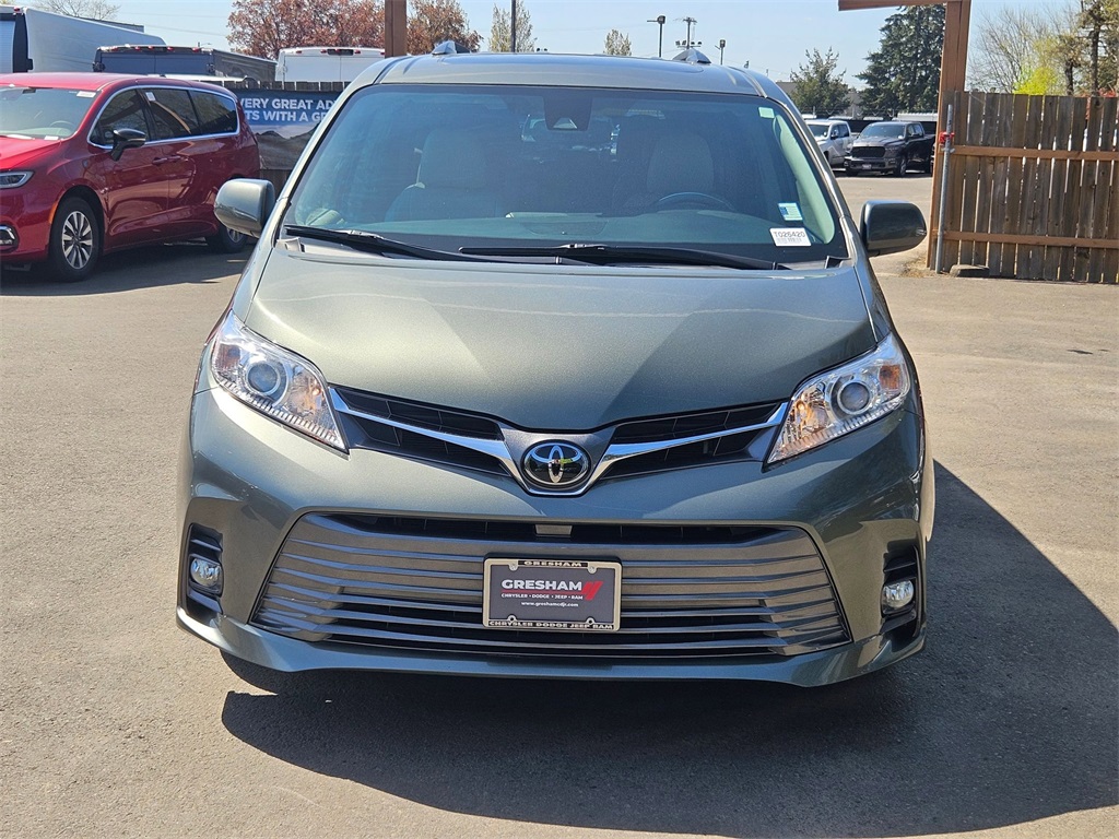 Vehicle image 2 of 33