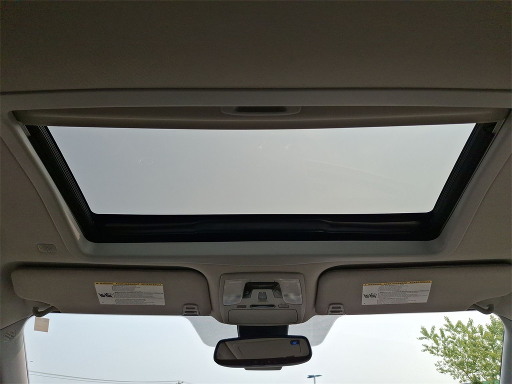 Vehicle image 16 of 26