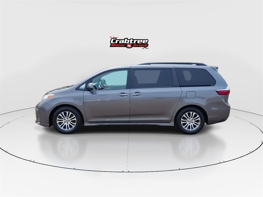 Vehicle image 9 of 26