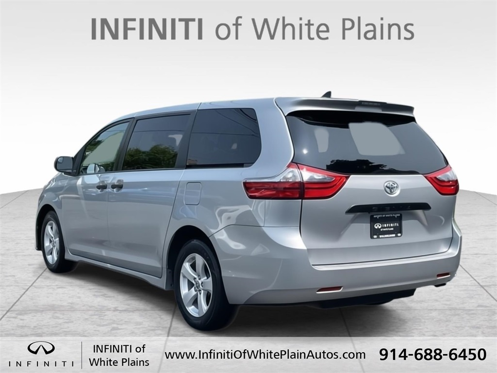 Vehicle image 5 of 27