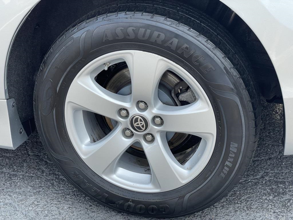 Vehicle image 6 of 27