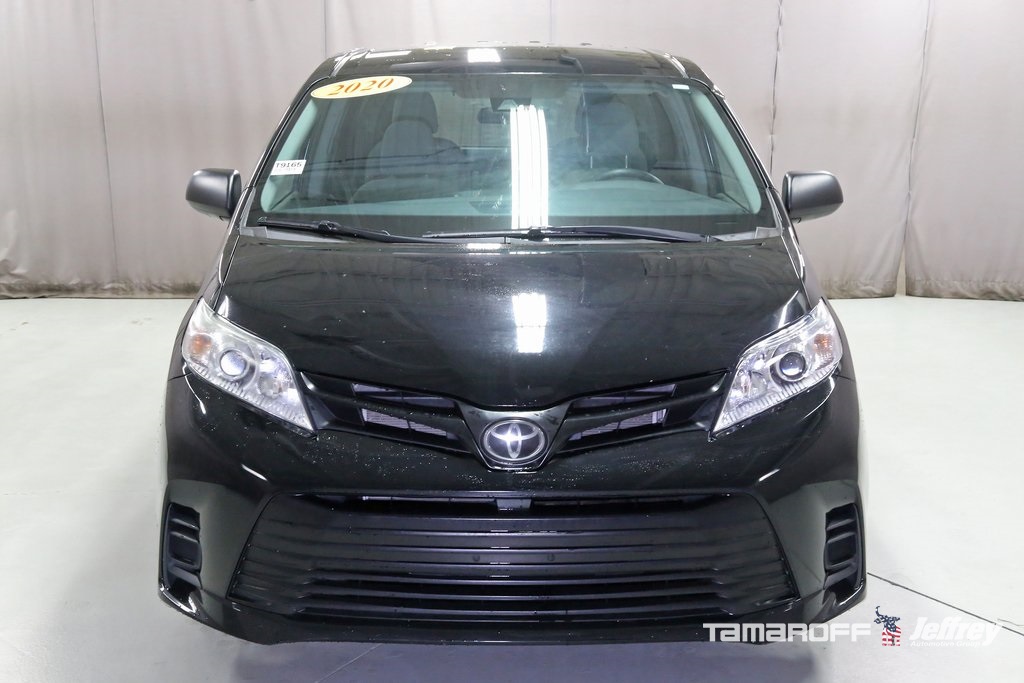 Vehicle image 2 of 22