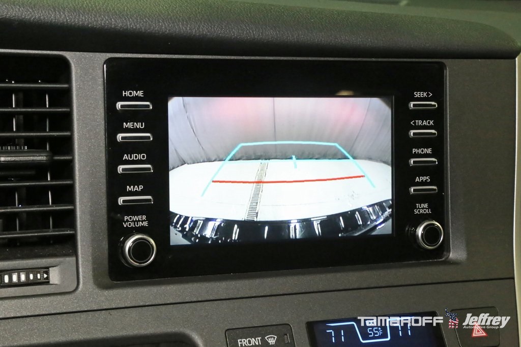 Vehicle image 15 of 22